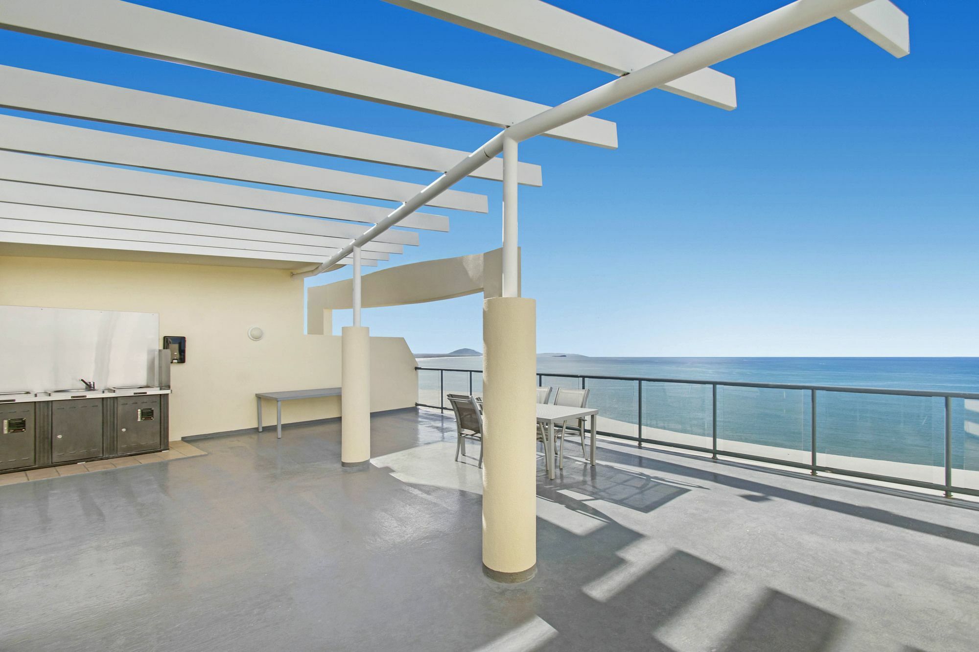 Mantra Mooloolaba Beach Exterior photo